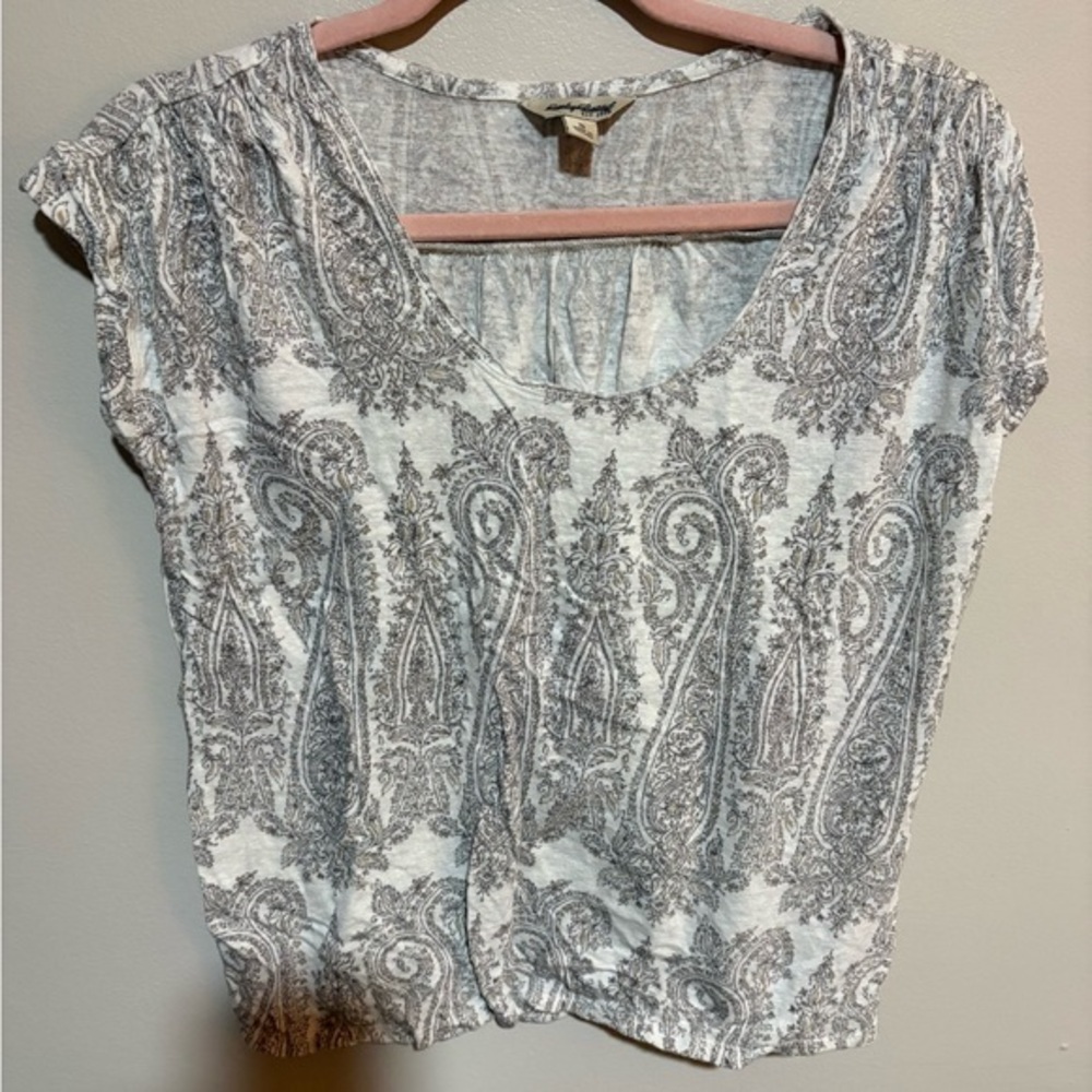 Lucky Brand Gray Paisley Crop Top